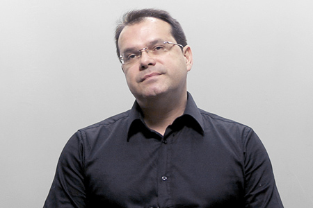 Álvaro Manzano